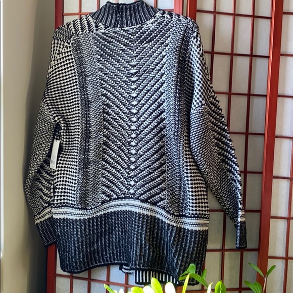 Open Sweater - Picture 3 of 4